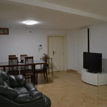 公寓 Tavernetta Vittoria 波利科罗